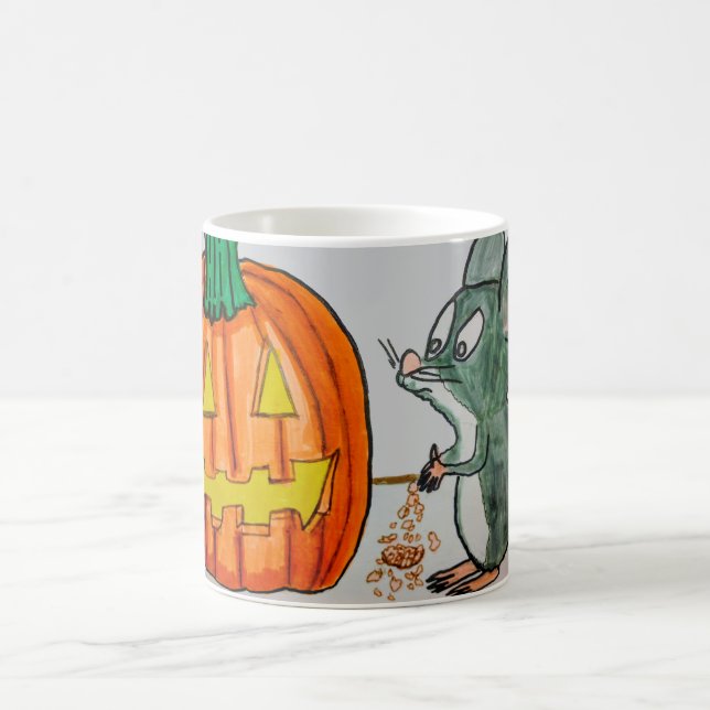 HALLOWEEN PUMPKIN SCARES LITTLE MOUSE  COFFEE MUG (Center)