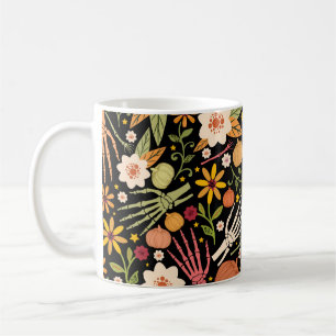 Halloween seamless pattern with bones and floral e coffee mug