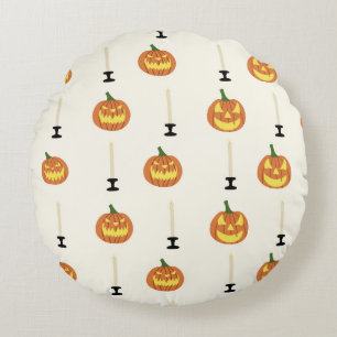 Halloween seamless pattern with pumpkins and candl round cushion