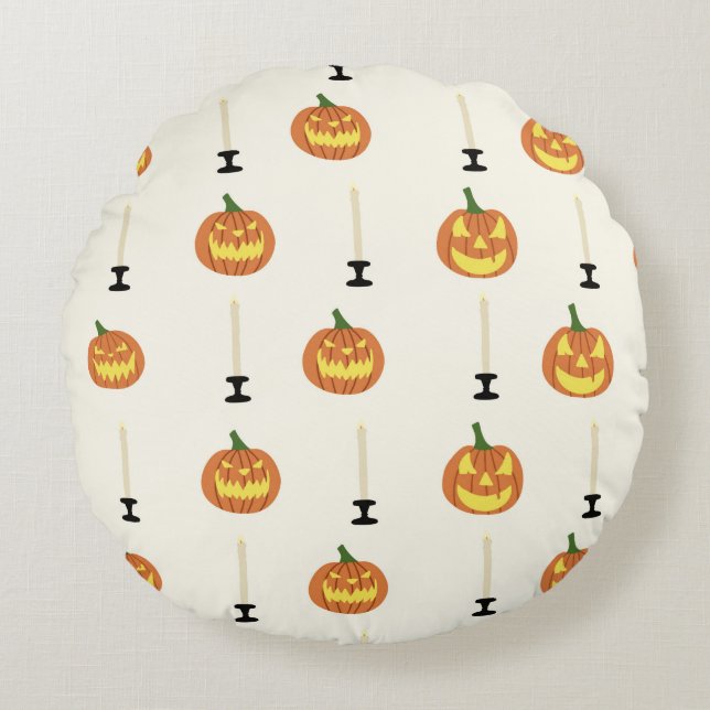 Halloween seamless pattern with pumpkins and candl round cushion (Front)