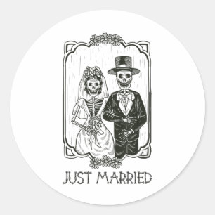 Halloween Skeletons Bride And Groom Just Married F Classic Round Sticker