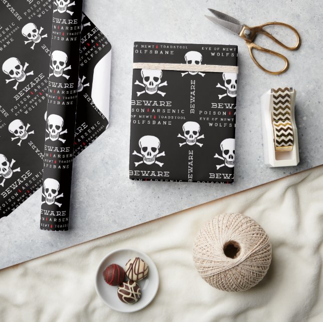 Halloween Skull pattern wrapping paper (Crafts)