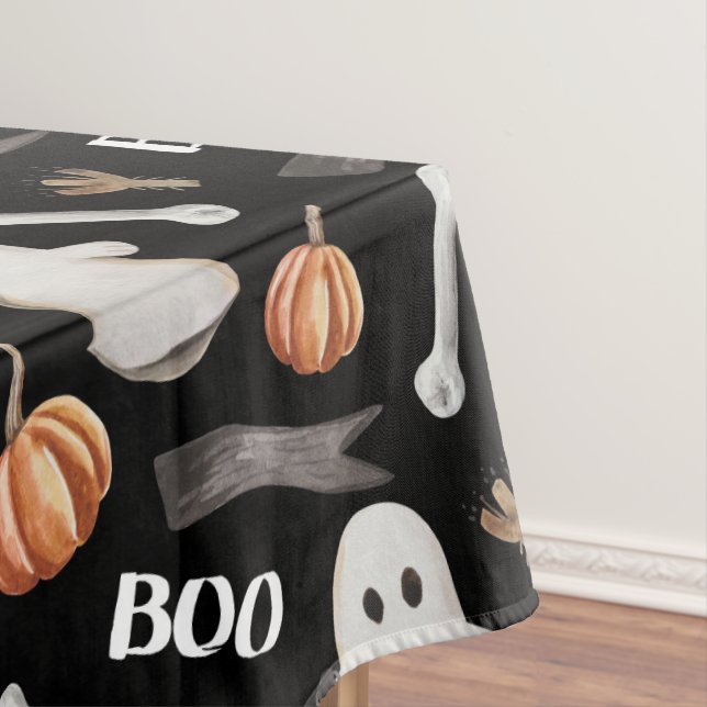 Halloween-themed products tablecloth (In Situ)
