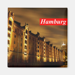Hamburg - storage town at night - magnet