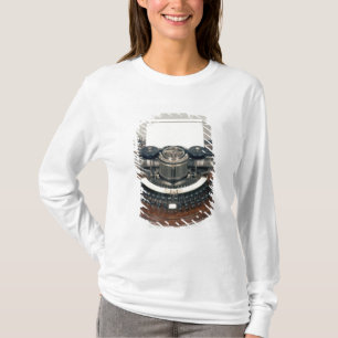 Hammond typewriter, with the ideal keyboard T-Shirt
