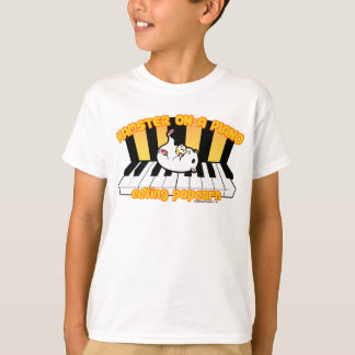 Hamster on a piano eating popcorn T-Shirt