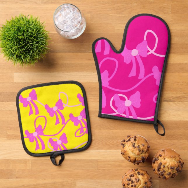 Hand-drawn Bows Pink  Yellow Lovers Oven Mitt & Pot Holder Set (Top Down)