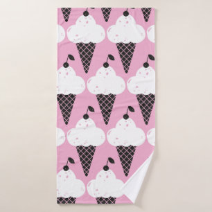 Hand drawn ice cream seamless pattern. Vintage sty Bath Towel