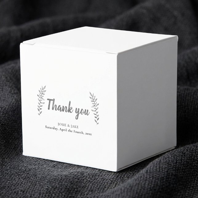 Hand drawn leaves wedding thank you favour box (Hand drawn leaves wedding thank you favor boxes.)