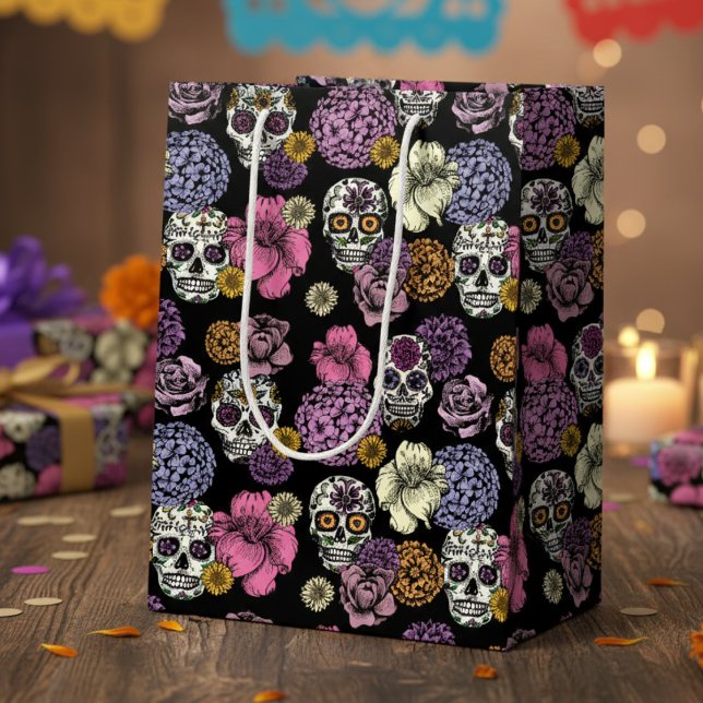 Hand-Drawn Mexican Holiday Sugar Skulls & Flowers Medium Gift Bag (Mexican Dia de los Muertos Sugar Skull Gift Bags. Floral Calavera Pattern for Birthday & Halloween)