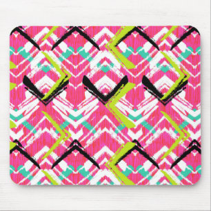 Hand Drawn Pink Zig Zag Pattern Mouse Pad