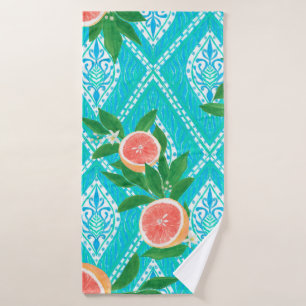 Hand drawn seamless pattern with grapefruit leaves bath towel