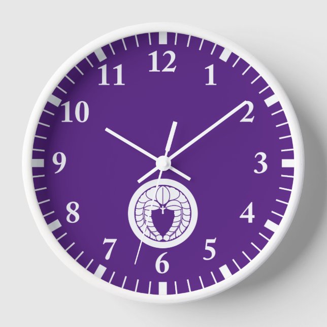 Hanging wisteria in circle clock (Front)