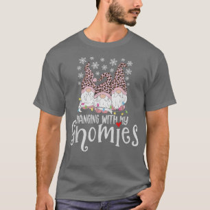 Hanging With Gnomies Gnome Merry Christmas Pink Le T-Shirt