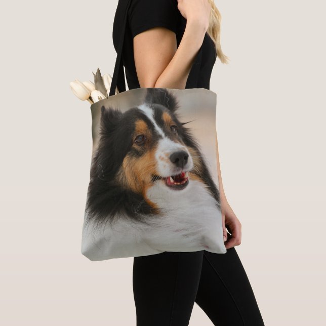 Haooy Shelty Tote Bag (Close Up)