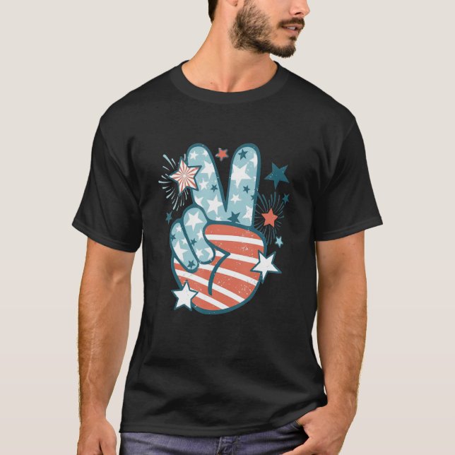 Happy 4th Of July Peace Hand Sign American Flag Pa T-Shirt (Front)