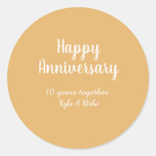 Happy anniversary golden white 10 years name date  classic round sticker