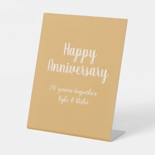 Happy anniversary golden white 10 years name date pedestal sign