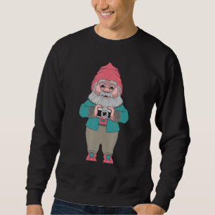 Happy Dwarf Photographer Vintage Camera Wood Campe Sweatshirt