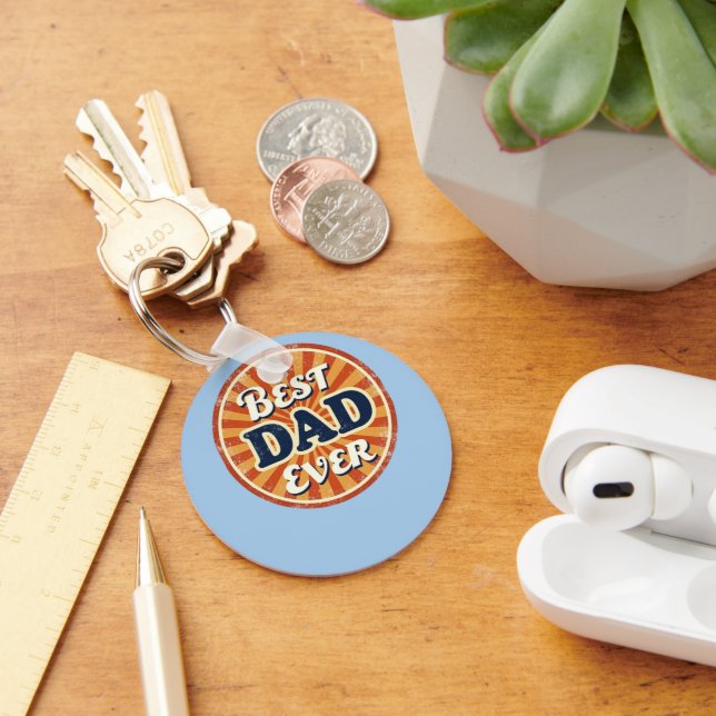 Happy Father’s Day Shirt – Retro Badge Key Ring (Desk)