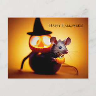 Happy Halloween. Kleine niedliche Maus mit Kürbis Postcard