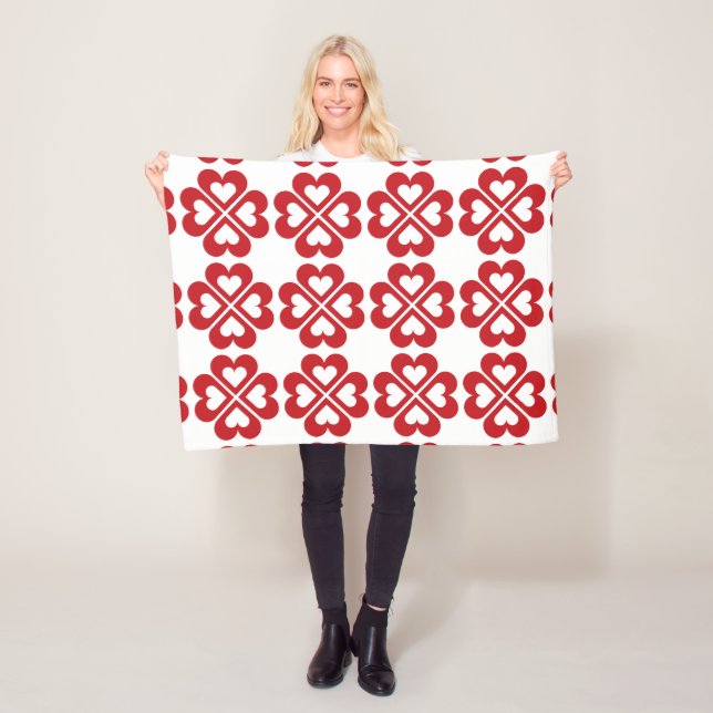 Happy Heart Clovers Fleece Blanket (In Situ)