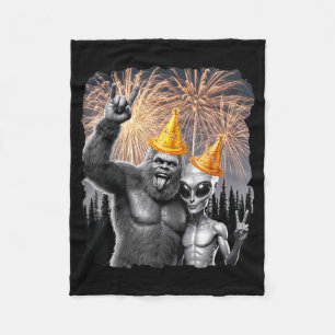 Happy New Year 2026 Bigfoot Alien Lovers New Years Fleece Blanket