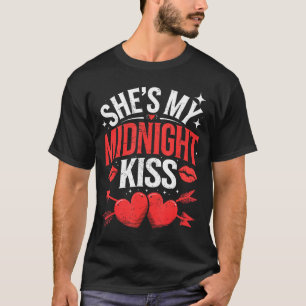 Happy New Year Couples She's My Midnight Kiss Vale T-Shirt