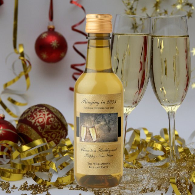 Happy New Year's Eve Cheers Festive Black Gold Wine Label (Creator Uploaded)
