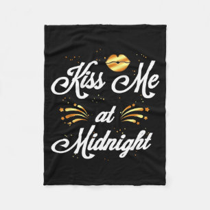 Happy New Year's Eve Nye 2022 Party Kiss  Fleece Blanket