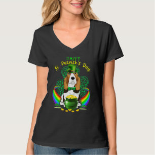 Happy St Patricks Day Basset Hound Leprechaun Hat  T-Shirt