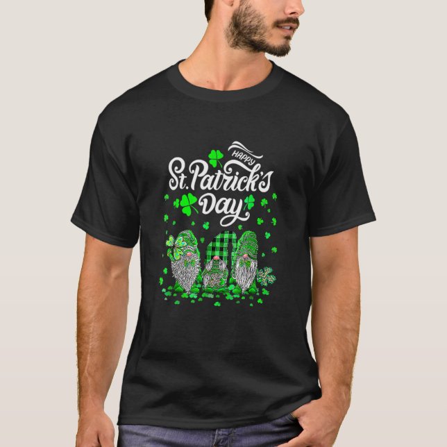 Happy St Patrick's Day Three Gnomes Shamrock Essen T-Shirt (Front)