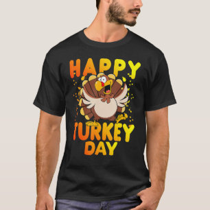 Happy Turkey Day Cute Little Pilgrim Thanksgiving  T-Shirt