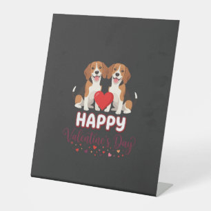 Happy Valentine’s Day Beagle Couple Pedestal Sign
