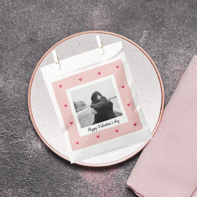 Happy Valentine's Day | Pink & Red Heart | Gift Favour Bags (Creator Uploaded)