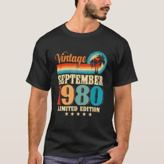 Happy With Family September 1980 42th Birthday Vin T-Shirt