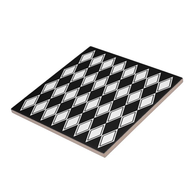 Harlequin Pattern Black and White Tile (Side)