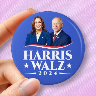 Harris Walz 2024 election photo campaign 7.5 Cm Round Badge