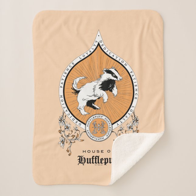 HARRY POTTER™ | Delicate Sketch HUFFLEPUFF™ Crest Sherpa Blanket (Front)