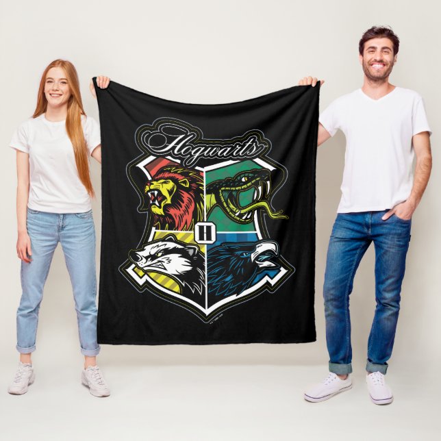 HARRY POTTER™ | HOGWARTS™ Athletic Badge Fleece Blanket (In Situ)