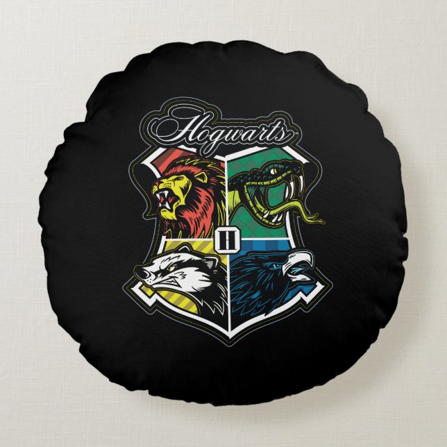 HARRY POTTER™ | HOGWARTS™ Athletic Badge Round Cushion (Front)