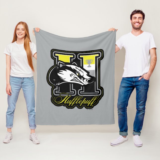 HARRY POTTER™ | HUFFLEPUFF™ Athletic Badge Fleece Blanket (In Situ)