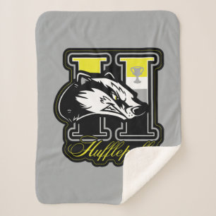 HARRY POTTER™   HUFFLEPUFF™ Athletic Badge Sherpa Blanket