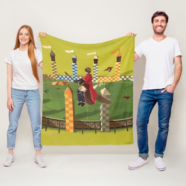 HARRY POTTER™ Seeking the Golden Snitch Fleece Blanket (In Situ)