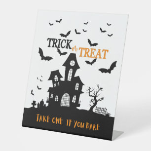 Haunted house Halloween candy door sign loot bag