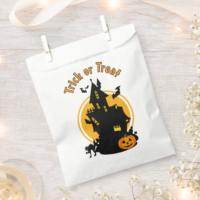 Haunted House with Bats Trick or Treat Favour Bag (Clipped)