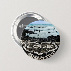 Hawaii black sand beach love coral heart photo 6 cm round badge