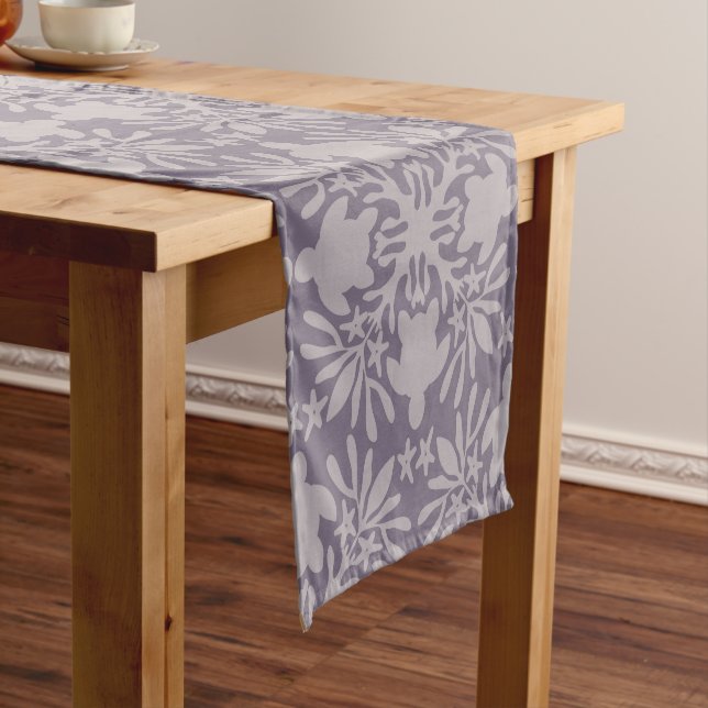 Hawaiian Quilt Honu ( sea turtle ) Short Table Runner (In Situ)