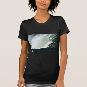 Hawaiian wave unleashes its power T-Shirt