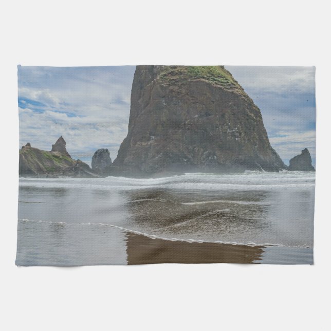 Haystack Rock, Cannon Beach, Oregon Tea Towel (Horizontal)